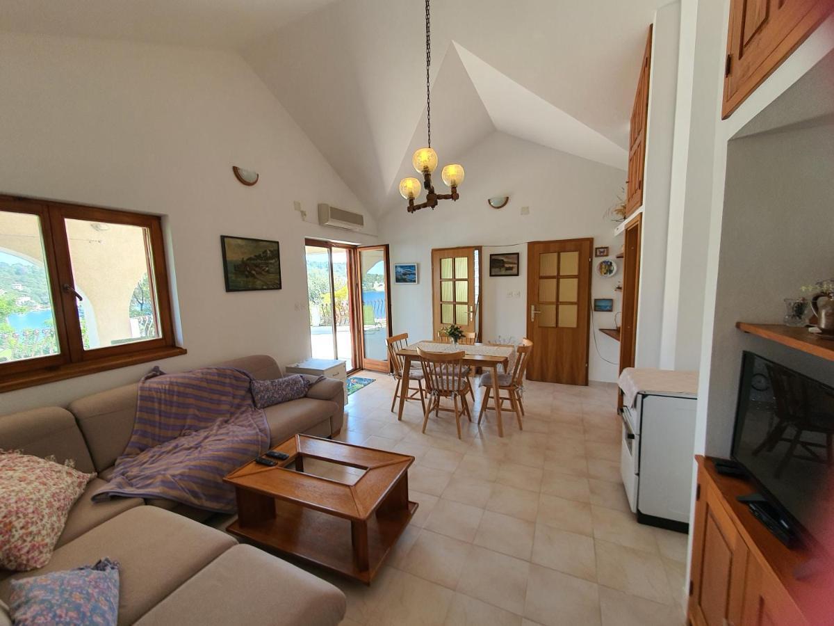 Mendula Apartment Rogač Eksteriør billede
