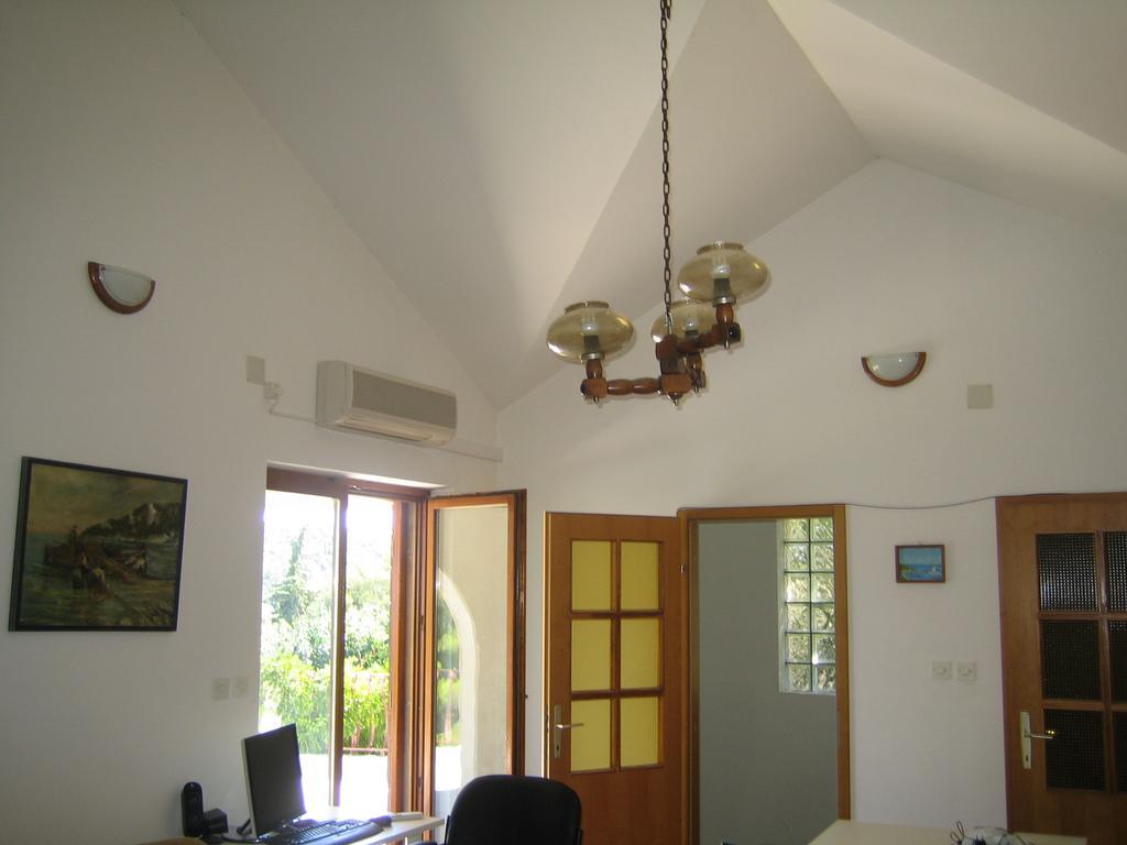 Mendula Apartment Rogač Eksteriør billede